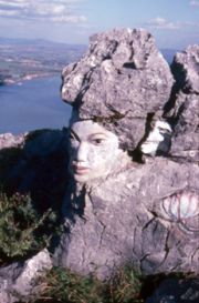 banner_world_wheel_sculpture_in_chinese_national_park banner_world_wheel_sculpture_in_chinese_national_park